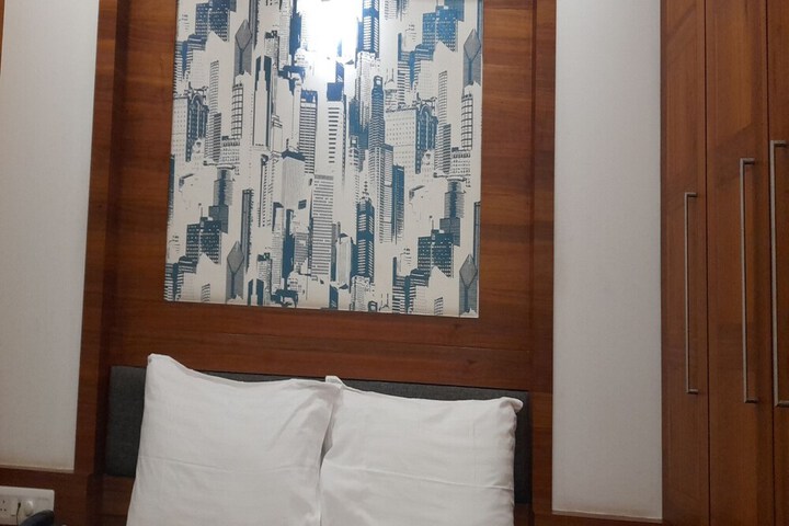 Room 47 of 171