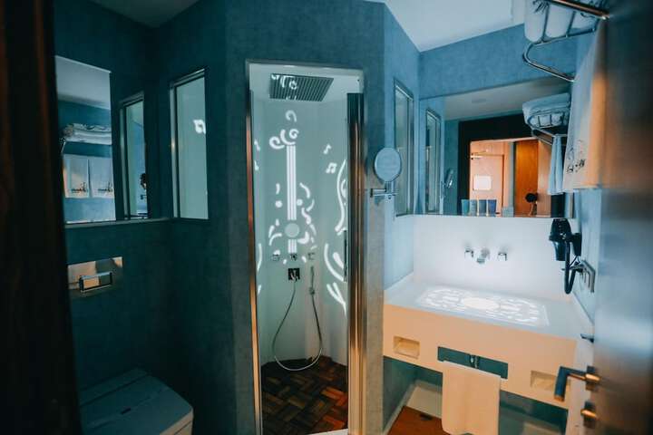 Room 20 of 46