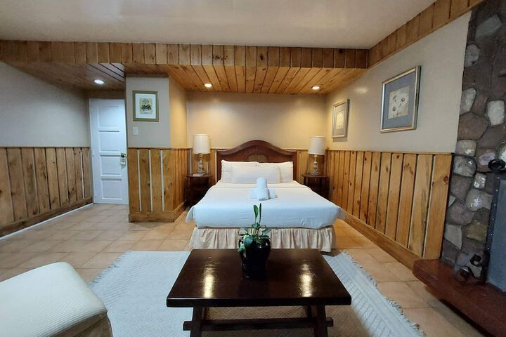 Room 28 of 63