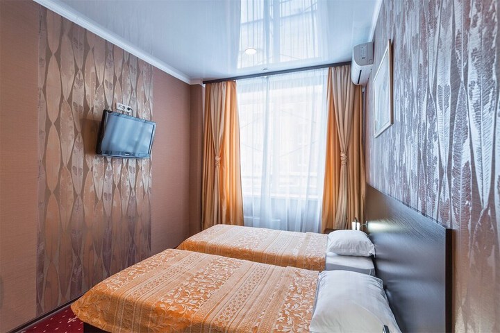 Room 34 of 82