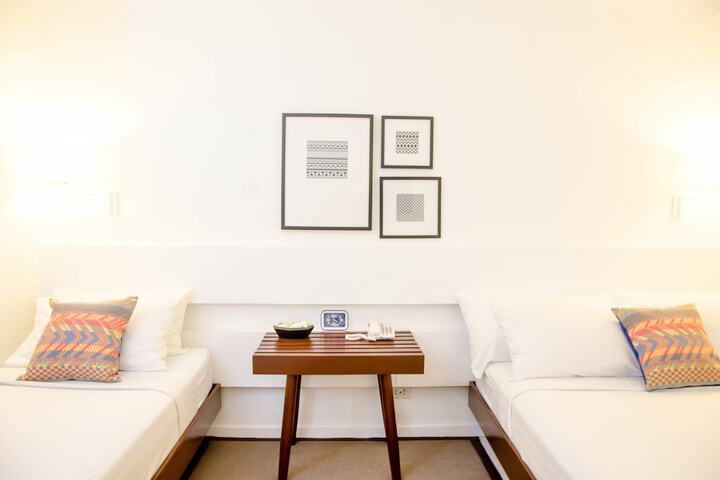 Room 3 of 20