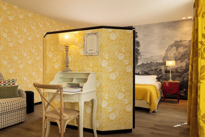Room 46 of 92