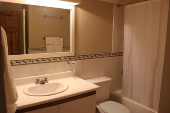 Room 4 of 14