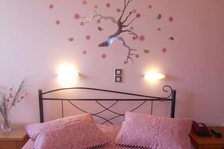 Room 9 of 39