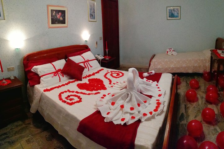 Room 17 of 204