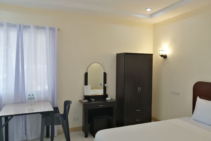 Room 7 of 42