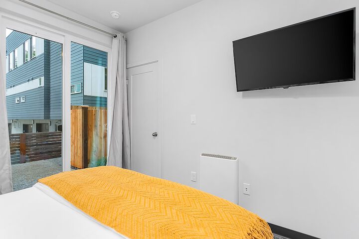 Room 3 of 24