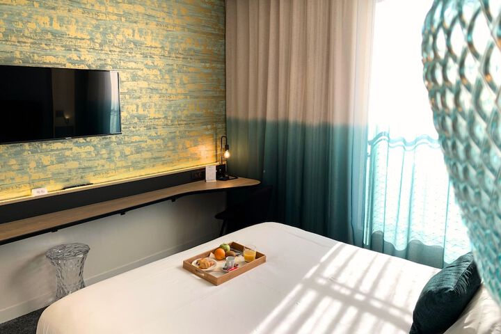 Room 27 of 119