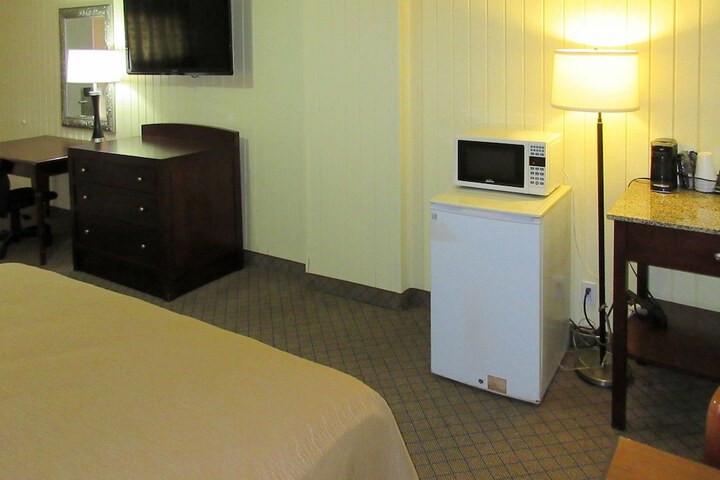 1 King Bed (18 of 20)