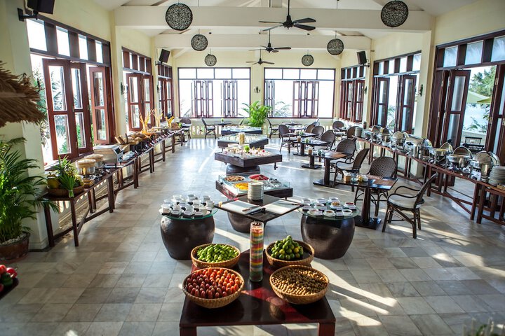 Dining 174 of 252