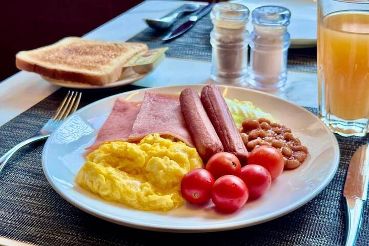 Breakfast meal
