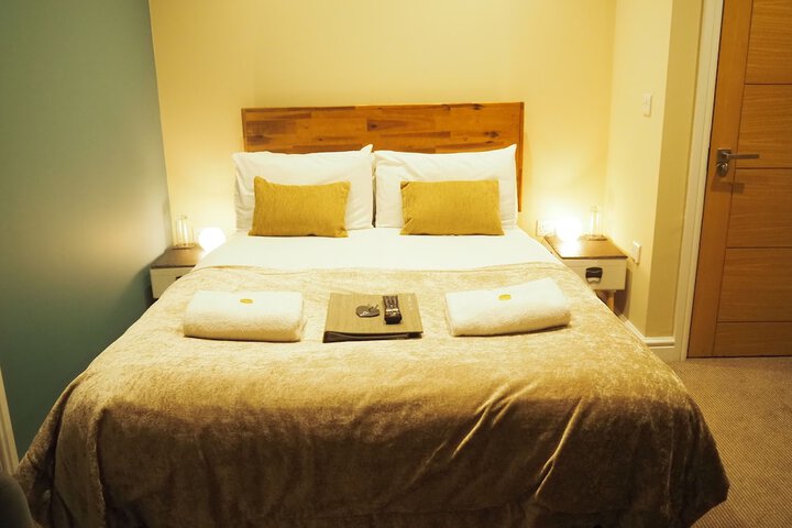 Room 11 of 36