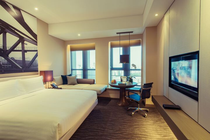 Room 7 of 37