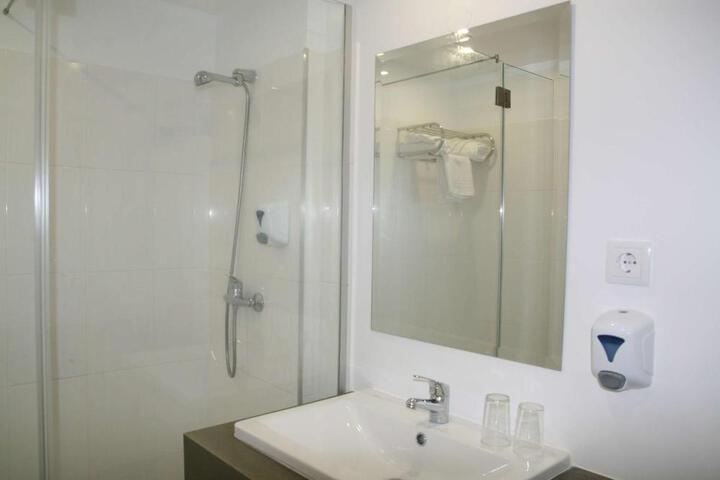 Photo 28
