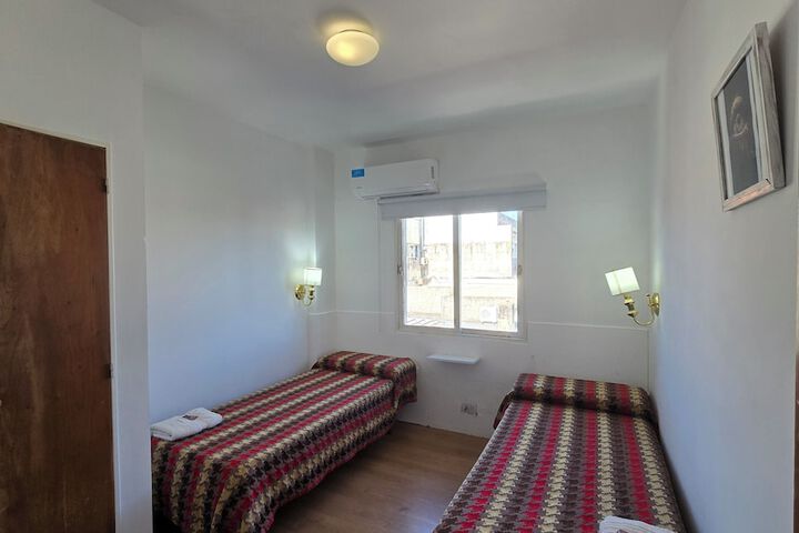 Room 12 of 92