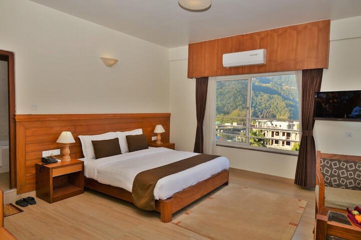 Room 27 of 56