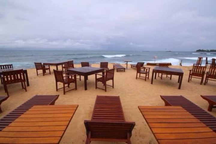 Sundeck 72 of 76