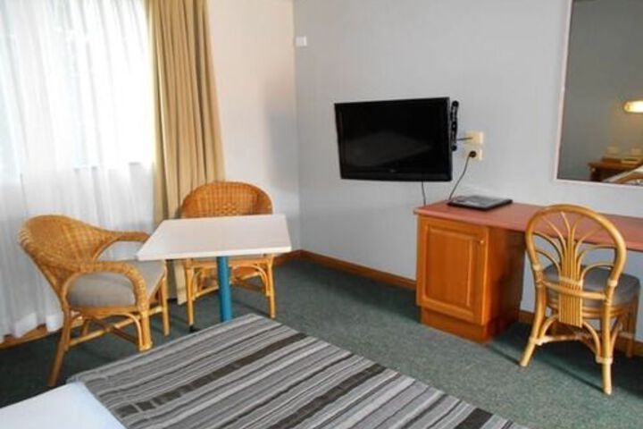 Room 8 of 29