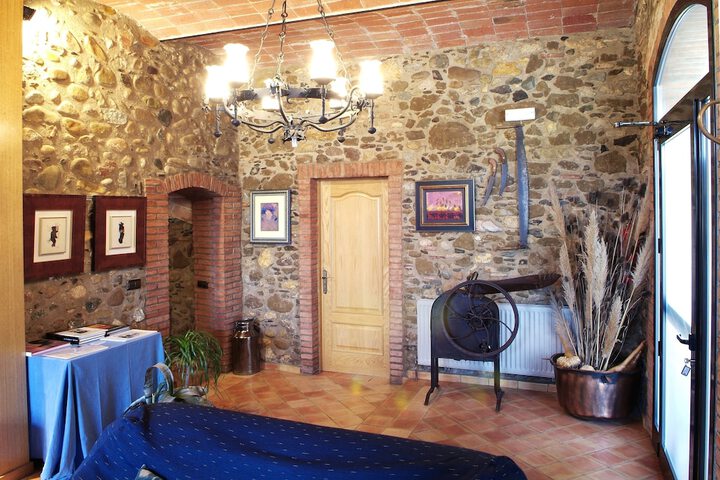Room 13 of 28