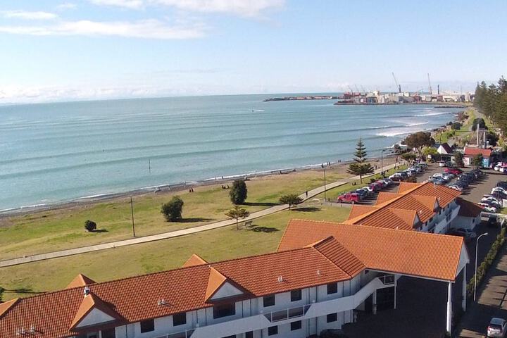 Harbour View Motel on Ahuriri Beach in Napier NZ with sea view suites