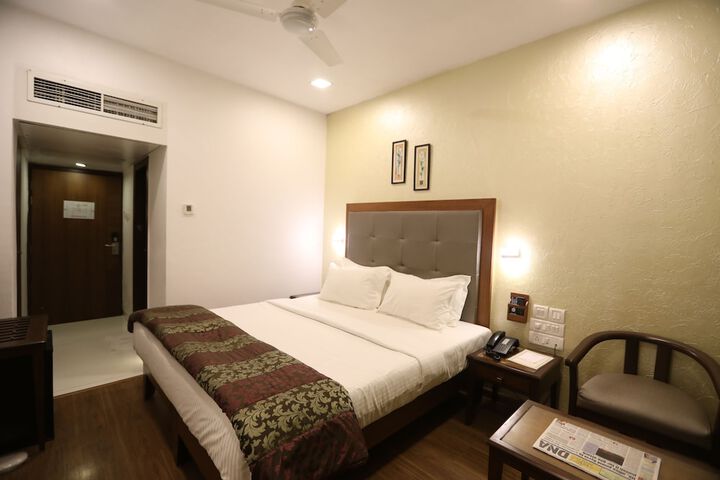 Room 7 of 38