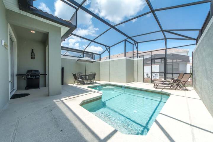 Pool 31 of 36