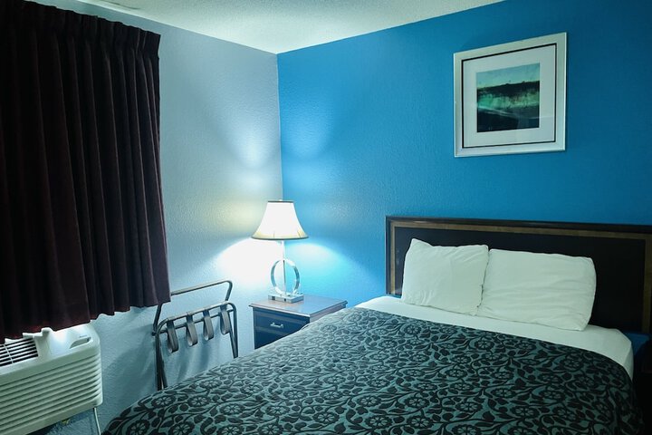 1 King Bed (21 of 21)