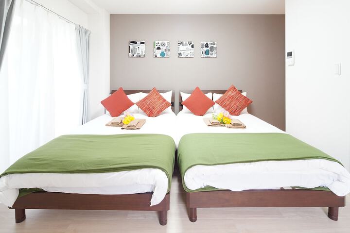 Room 5 of 85