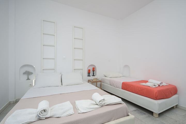 Room 15 of 42