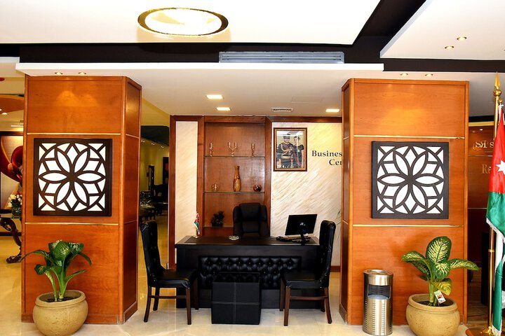 Business Center 60 of 99