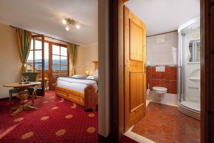 Room 5 of 29
