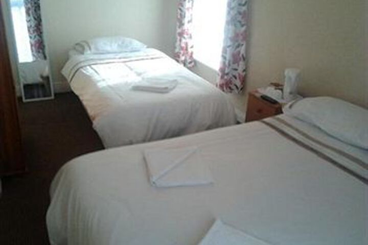 Room 11 of 20
