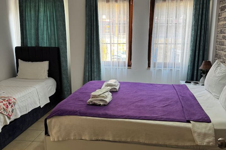Room 23 of 44
