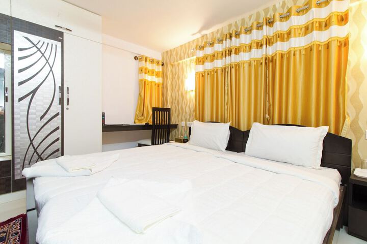 Room 7 of 10