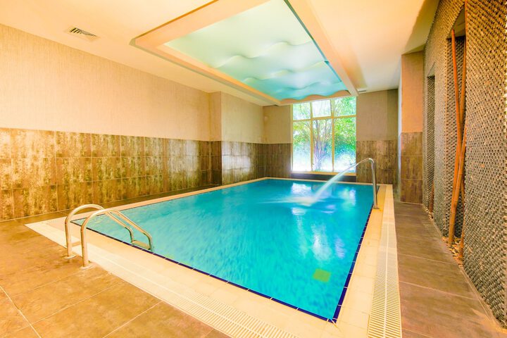 Pool 64 of 201