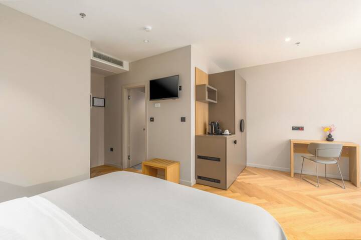 Room 26 of 59