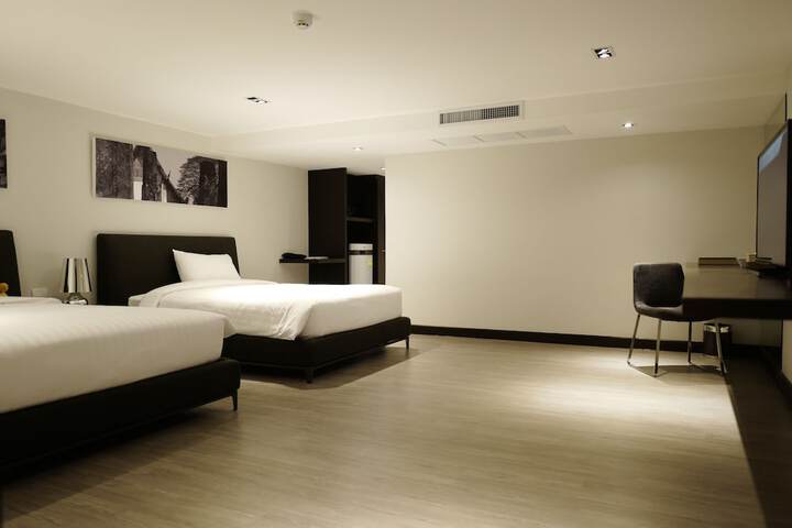 Room 14 of 53