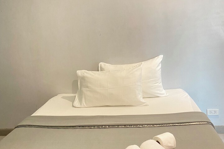 Room 10 of 15