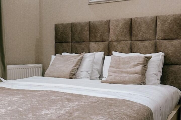 Room 16 of 36