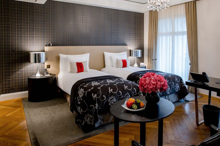 Room 21 of 107