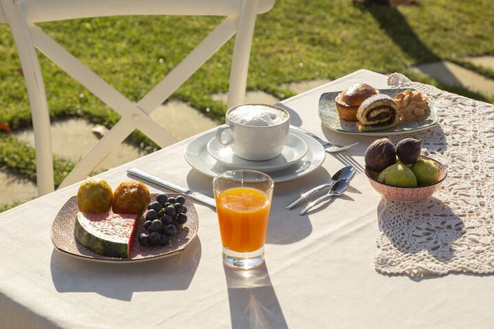 Breakfast/Coffee Service 71 of 105