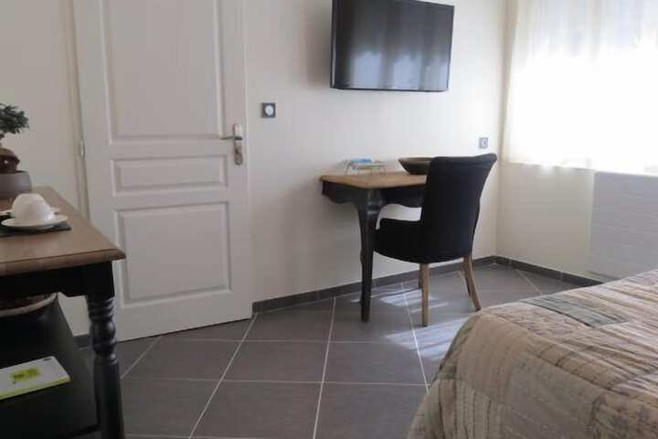 Room 25 of 47