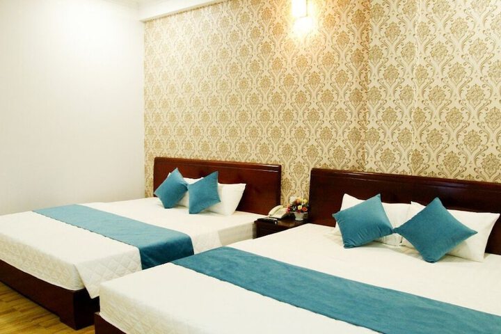 Room 6 of 23