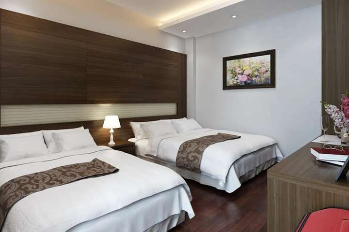 Room 10 of 34