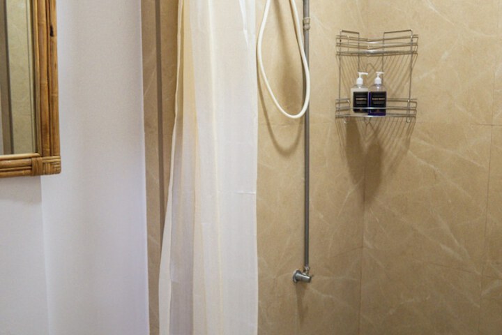 Room 184 of 240