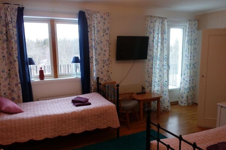Room 9 of 63