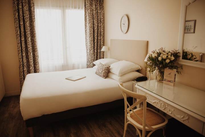 Room 25 of 52
