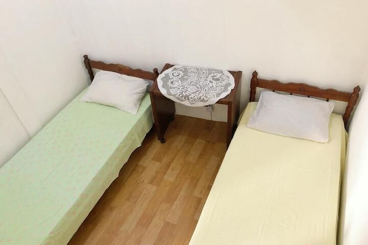 Room 1 of 19