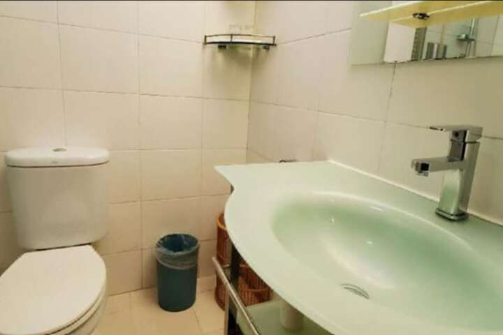 Room 18 of 22