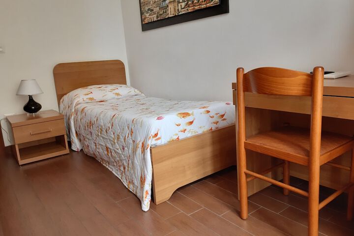 Room 7 of 36